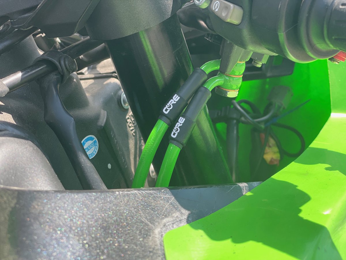 AxxLMoto's tweet photo. ZX6R (13-18) 久しぶりにレース車両を作業いたしました🧐
富士本コースの1コーナーでABSが作動してしまい、ブレーキコントロールがしっかりできないようです。
そのためABS除去、ブレーキライン交換を行いました。
これで正確なコントロールが出来ます😊
#AXXL
#ZX6R
#COREMOTO https://t.co/qa30aZxGGI