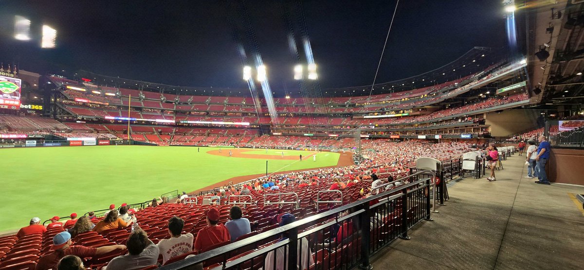 Wootenomics's tweet photo. I skipped this one last time I was in town, but this week was the perfect chance to catch a game. And now I get the hype!

Big thanks to my friends @MatthewRousu and @marisa_econ for putting up with the mugginess for tonight's game! 

🏟 Busch Stadium 
📍 St. Louis, MO https://t.co/vYuZi0nKgF