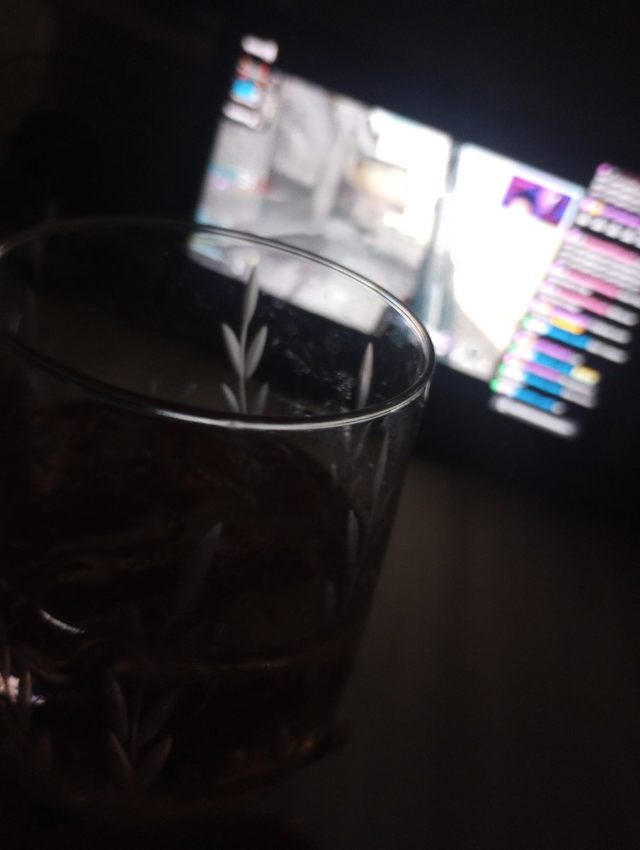 Come  Watch fr3shxxii with me on Twitch! twitch.tv/fr3shxxii?sr=a

#twitchfr #twitchclips #cod