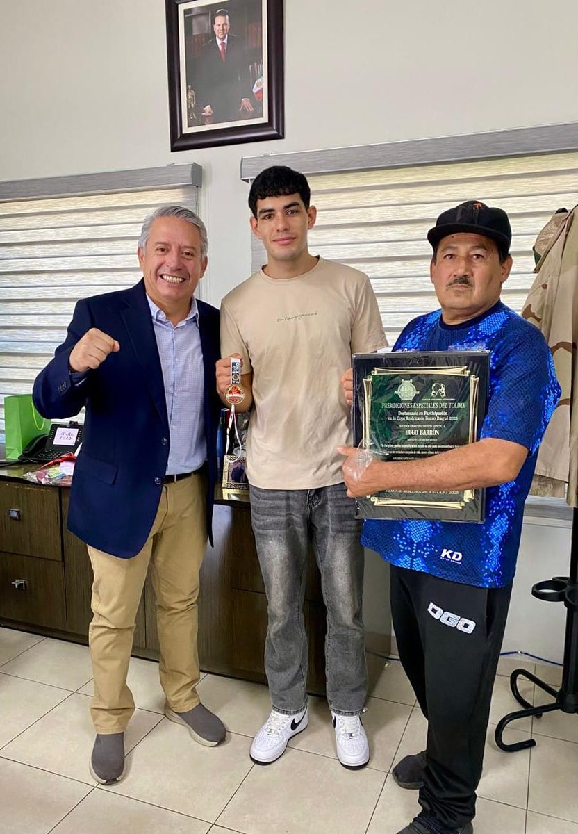 Ángulo Informativo (@anguloinforma) on Twitter photo #ÁnguloDeportivo | Hugo Barrón Leal 🇲🇽 competirá en el Mundial de Boxeo Élite 2025 en Liverpool, del 1 al 15 de septiembre. 🥊
Tras ganar oro en Colombia, el duranguense va por más, con respaldo del <a href="/IEDOficial/">IED Oficial</a> y rumbo a Los Ángeles 2028. 💪🇬🇧 #ÁnguloDeportivo | Hugo Barrón Leal 🇲🇽 competirá en el Mundial de Boxeo Élite 2025 en Liverpool, del 1 al 15 de septiembre. 🥊
Tras ganar oro en Colombia, el duranguense va por más, con respaldo del <a href="/IEDOficial/">IED Oficial</a> y rumbo a Los Ángeles 2028. 💪🇬🇧