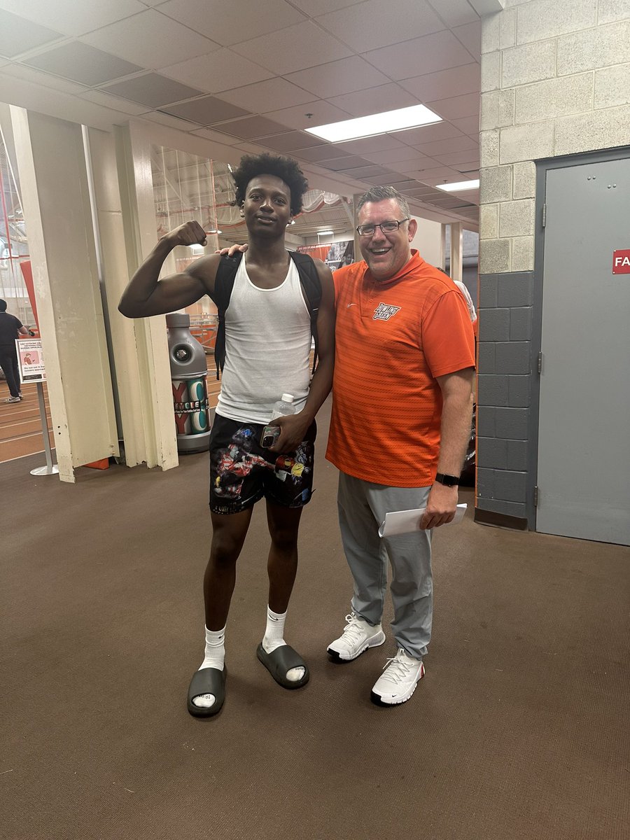 Alfornice Manzie tweet media