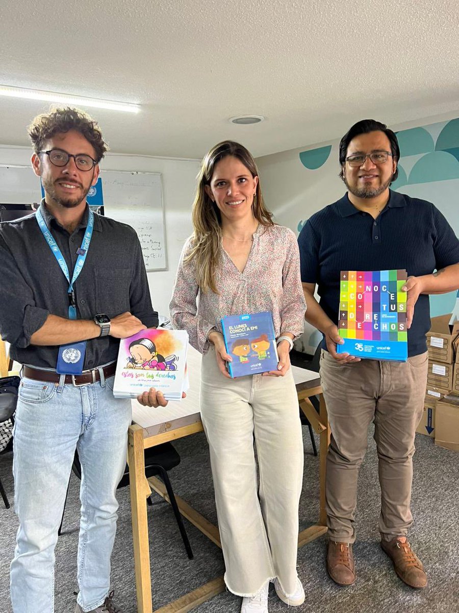 SipinnaMich's tweet image. Agradecemos a UNICEF México por su donación de material didáctico y su interés siempre en el sano desarrollo de las niñas, niños y adolescentes 👧🧒🧩