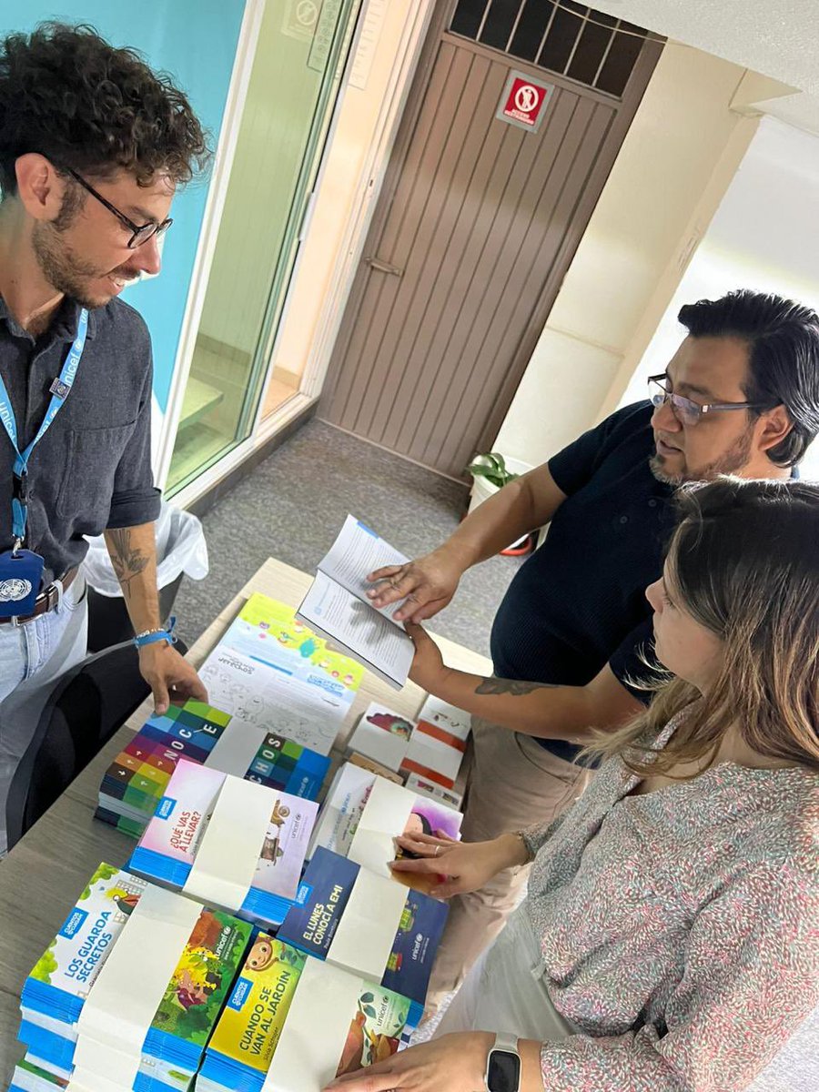 SipinnaMich's tweet image. Agradecemos a UNICEF México por su donación de material didáctico y su interés siempre en el sano desarrollo de las niñas, niños y adolescentes 👧🧒🧩