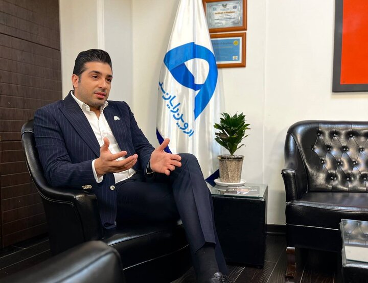 در بحران‌ها، مثل جنگ یا بی‌ثباتی اقتصادی، قوی‌ترین سرمایه سازمان‌ها انسان‌ها هستند.
تاب‌آوری سازمانی شامل پناه‌دادن به تیم، گوش‌دادن به اضطراب‌هاشون و ساختن اعتماد است. 
حمایت از منابع انسانی یک وظیفه و یک راهبرد برای بقاست.

فرشید آرایاشکوه، بنیان‌گذار آروین رایان سیستم