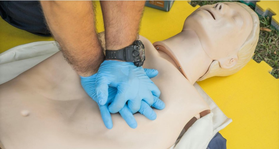 SAMIUC (@samiuc_uci) on Twitter photo ‼️Atentos!🧑🏫ÚLTIMAS PLAZAS PARA NUESTRO CURSO DE 'INSTRUCTOR EN SOPORTE VITAL AVANZADO'. Fechas:
✍Formaliza la preinscripción antes del 29 de agosto.
📖Fase Online: Inicio 15 de septiembre
👩⚕️Fase Presencial: 27 y 28 de noviembre 
¡No tardes y accede ya!➡️formacionensoportevital.es ‼️Atentos!🧑🏫ÚLTIMAS PLAZAS PARA NUESTRO CURSO DE 'INSTRUCTOR EN SOPORTE VITAL AVANZADO'. Fechas:
✍Formaliza la preinscripción antes del 29 de agosto.
📖Fase Online: Inicio 15 de septiembre
👩⚕️Fase Presencial: 27 y 28 de noviembre 
¡No tardes y accede ya!➡️formacionensoportevital.es