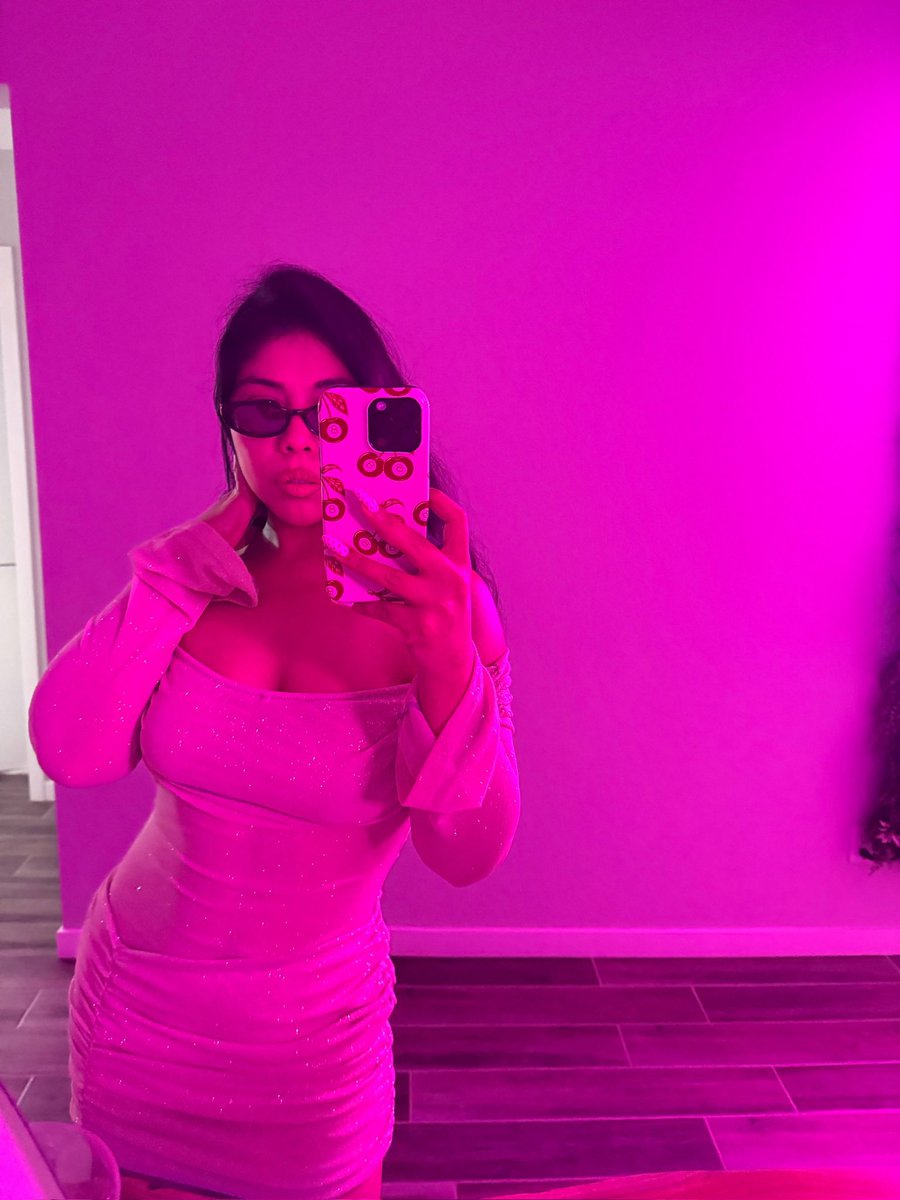 _Female's tweet image. 