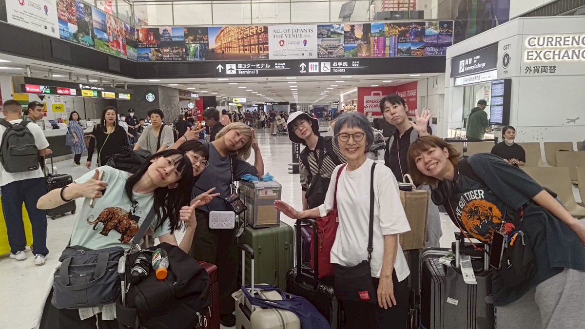 hash723's tweet photo. ただいま日本ー🇯🇵
1週間の旅でした
生きて帰ってこれたーーー
はなまる💮 https://t.co/DAJJir0TU6