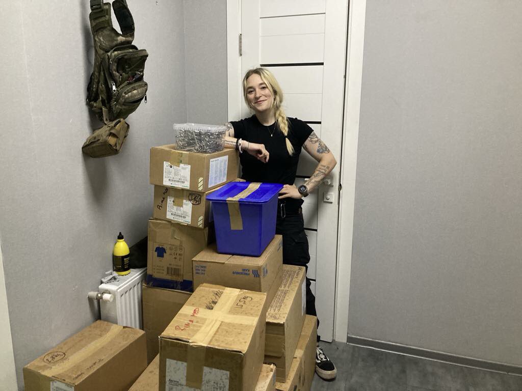 DanishBull_Fella π©π°βοΈπΊπ¦ *TEAM BRAVO* (@thedanishbull) on Twitter photo We again had the pleasure of dropping off goodies at <a href="/rima_medUA/">Rima Med πΊπΈπ±πΉπΊπ¦</a>βs place!
We love talking to Rima, she is a true wellspring of knowledge.. and bad jokes.. π
π
Support our work here: linktr.ee/teambravodk We again had the pleasure of dropping off goodies at <a href="/rima_medUA/">Rima Med πΊπΈπ±πΉπΊπ¦</a>βs place!
We love talking to Rima, she is a true wellspring of knowledge.. and bad jokes.. π
π
Support our work here: linktr.ee/teambravodk