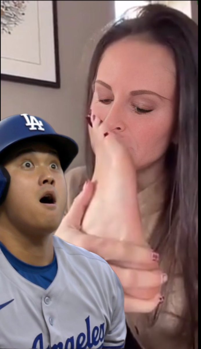 TheFleshGordon's tweet image. “How Wild is it, this is how Sara makes sure her Tootsies don’t STINK?”🤮

#stinkyfeet #tootsies #webn 
#ShoheiOhtani #dodgers #reds 
@SaraElyse128 #kiddchris