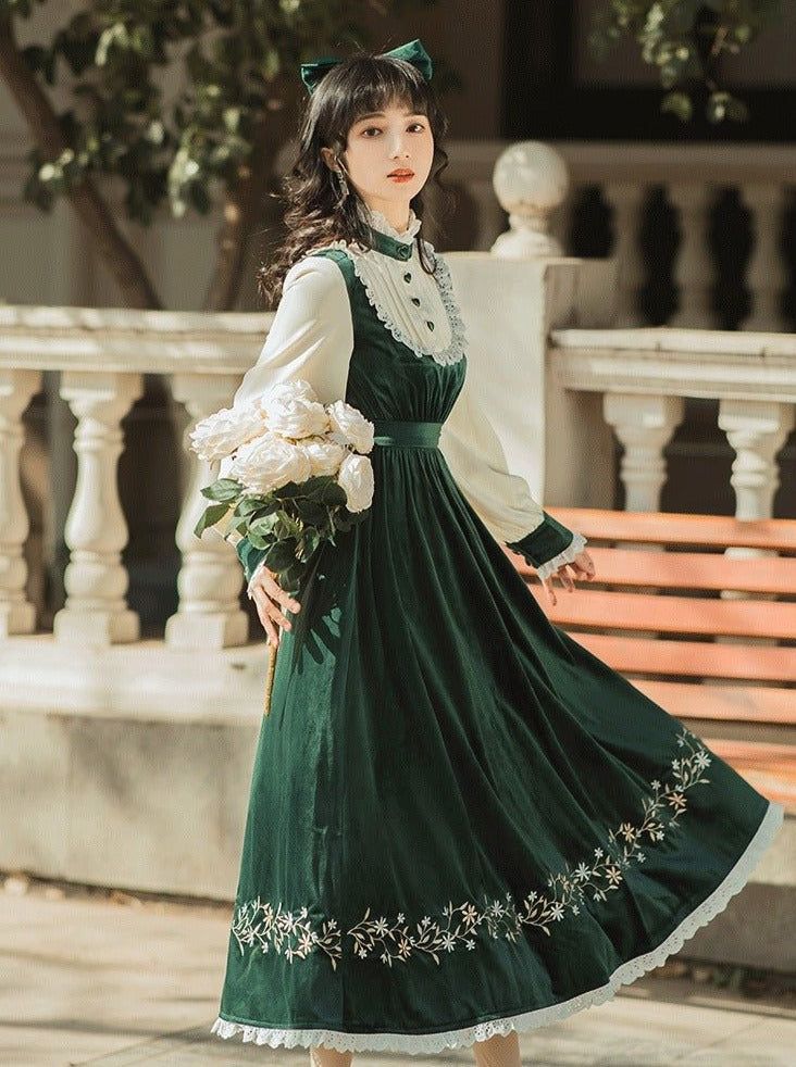 💚🌿 深緑の森に咲く令嬢ドレス 🌿💚