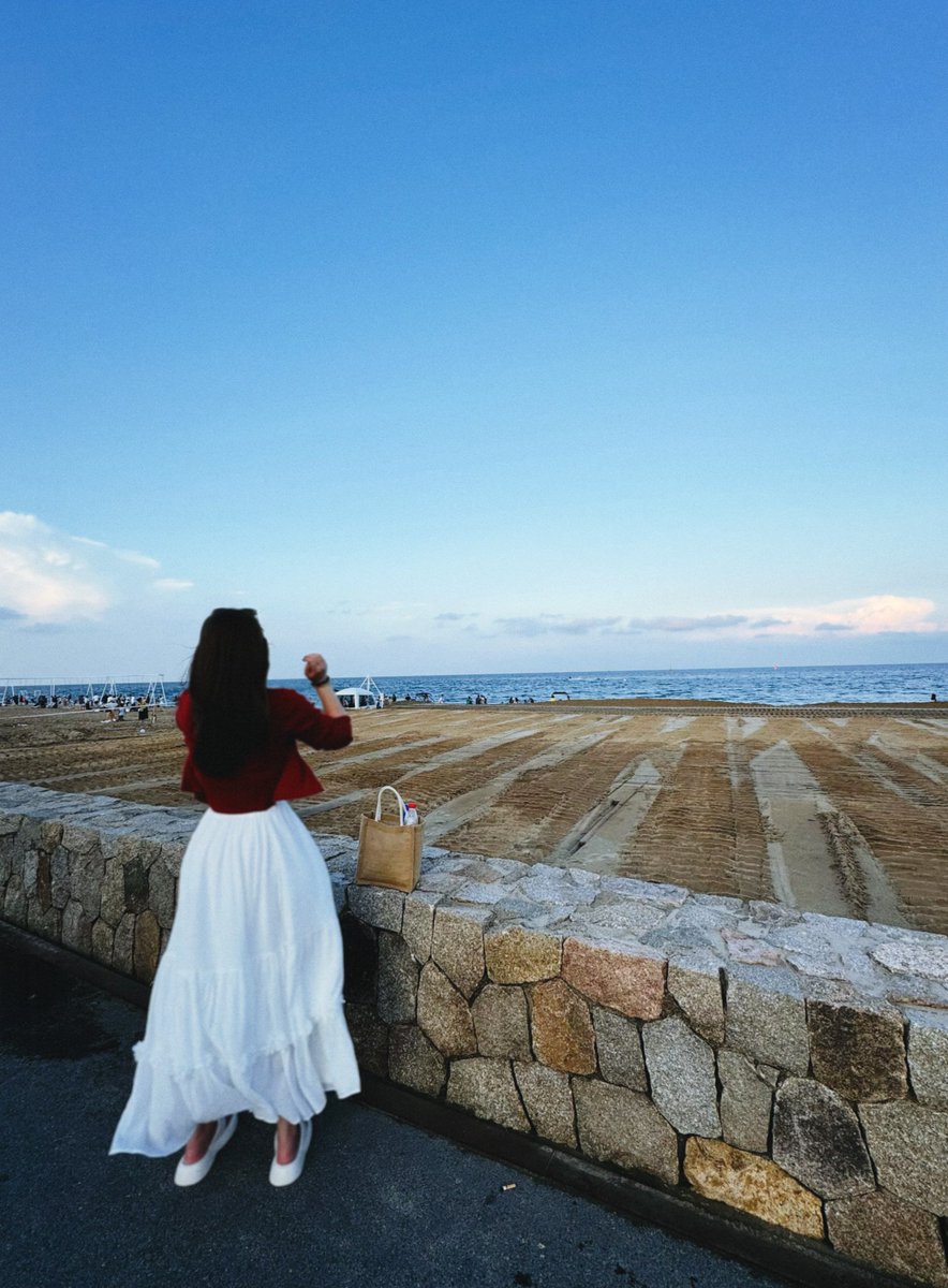 _Takkaaa's tweet photo. “孤独的秋千” https://t.co/hCjSBVOFAf