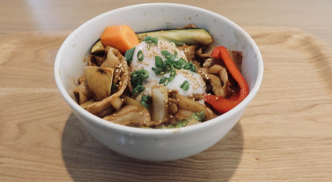 kasukabeedaa7's tweet photo. CAFE BLOOMY’S KASUKABEさんのがっつり豚丼
#かすかべプラスワン https://t.co/ueqf2cgWvY