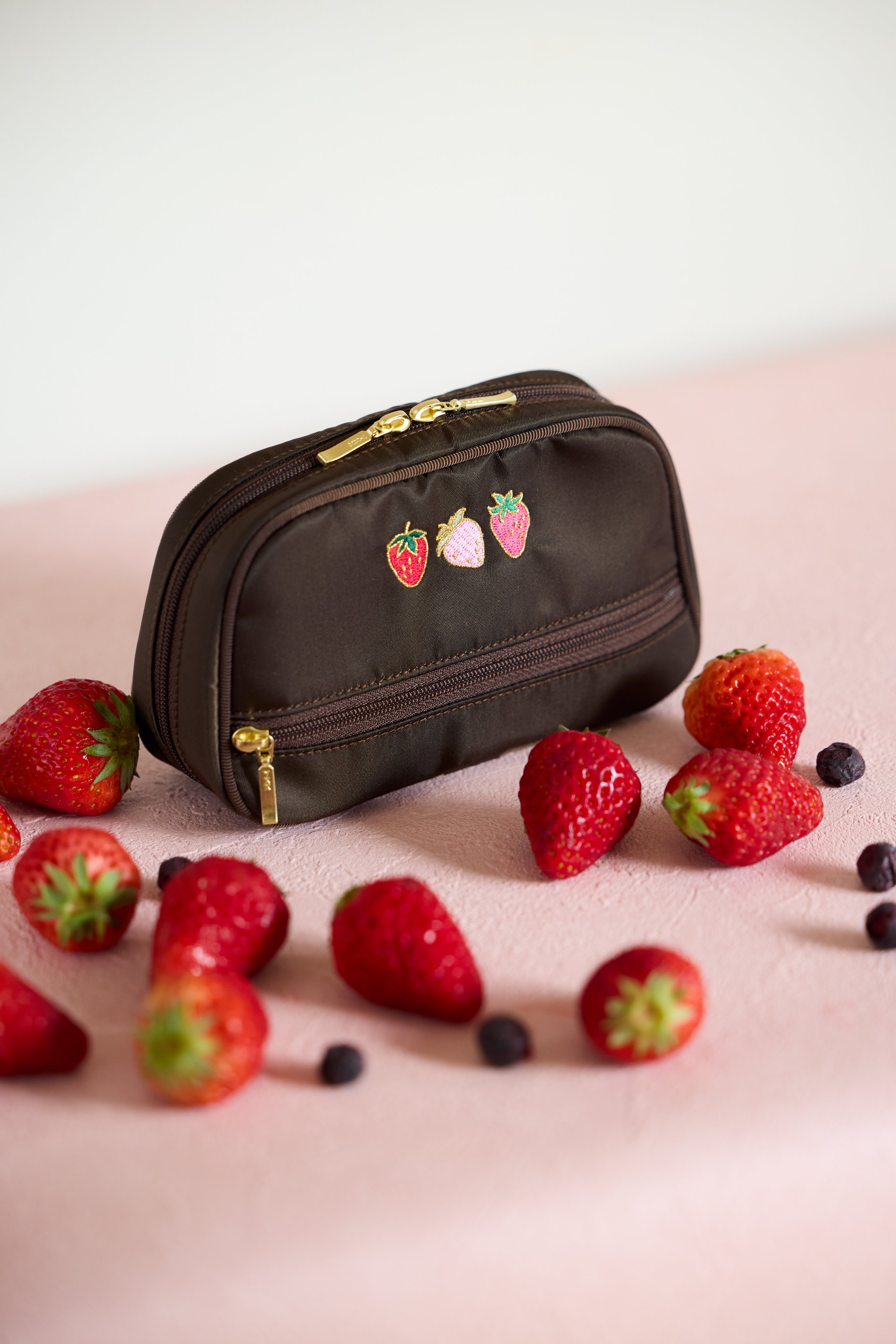 ARTISAN&ARTIST 限定⭐︎ハート柄ポーチ ミラー付き完売品 ARTISAN&ARTIST 限定⭐︎ハート柄ポーチ ミラー付き完売品