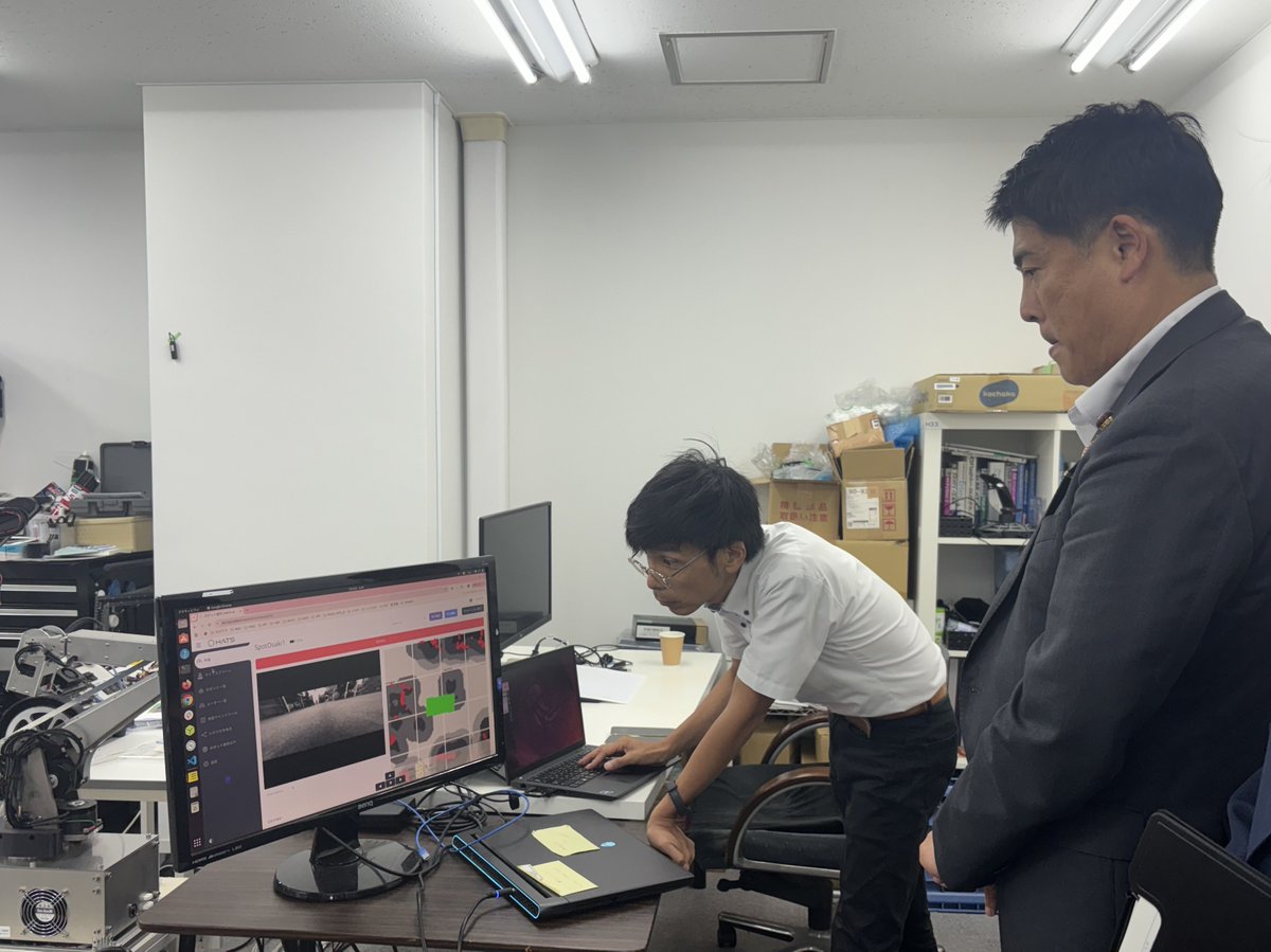 atla_kouhou_jp's tweet photo. ７月２８日、 小林一大防衛大臣政務官は、株式会社キビテク本社を訪問し、同社のロボット関連事業の説明を受け、ロボットの制御技術に係る開発製造現場を研修するとともに、社員との意見交換を行いました。
#防衛省 は、スタートアップも含め、防衛産業への参入に関するご相談等、お待ちしております！ https://t.co/SS5es7lMLT