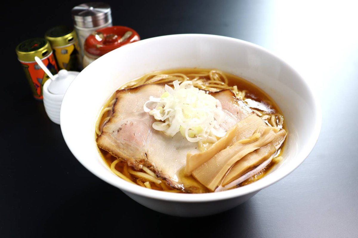 皆さんへ
避難所から店にもどりました！
避難所で、みんながお腹をすかしてる様子をみて、ラーメン作ってあげたいなとおもいました。
朝ラーのスープも廃棄しないとだし、赤字だけど、朝ラーのラーメンを１３時３０分から、１００食無料提供します。
みんな、食べ物や、買い出し場所がないだろうから。