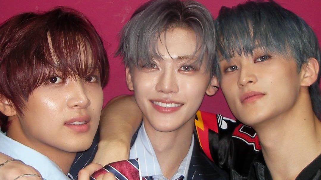 2 leo's + 1 gemini = THE BIG THREE.