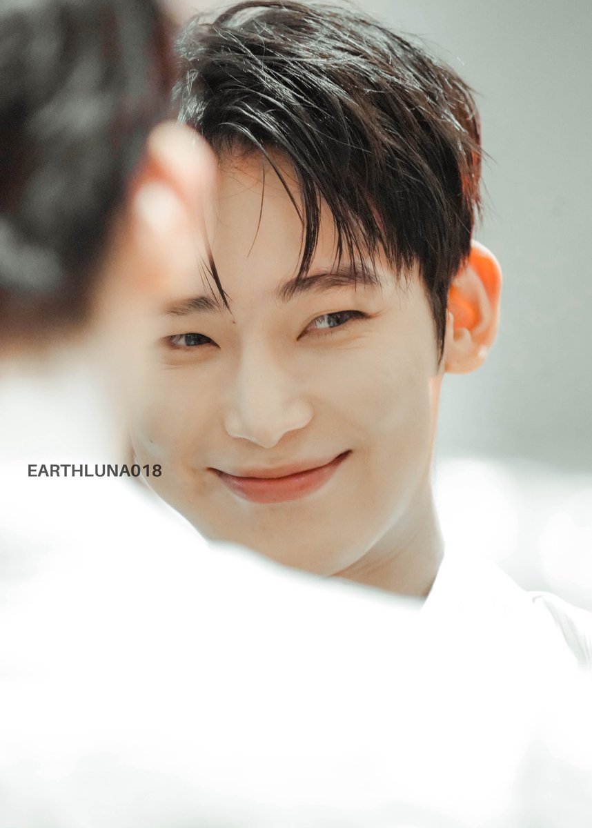Beberapa list kebaikan Sunoo : 
- Sunoo yang donasi buat WWF Korea untuk lindungi hewan langka
- Sunoo yang donasi 100 juta won ke Samsung Seoul Hospital diam-diam
- Sunoo yang donasi 30 juta won buat korban wildfire
- Sunoo yang pastiin orang asing pulang dengan aman dan kasih