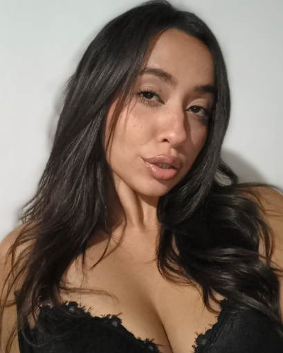 GoodGirlJessiee's tweet photo. They jiggle when I giggle and when I bounce on top 😏 https://t.co/C1D1kzE4fr
