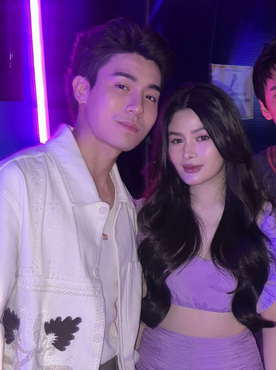azarafs's tweet photo. hi'ed ? 

WAZ UP MADLANG PIPOL https://t.co/voPlYC9D8V
