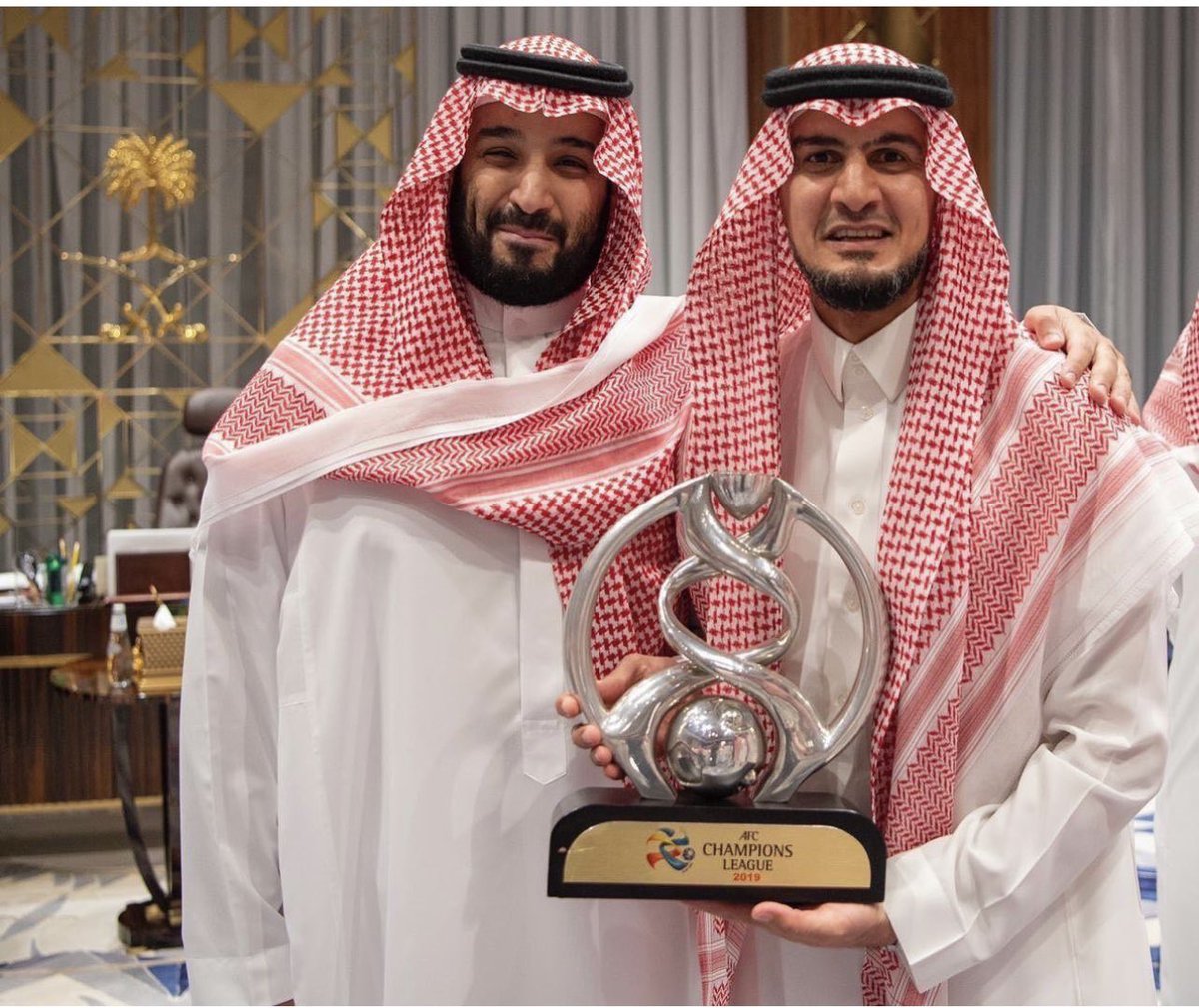 thealmosa's tweet photo. شكراً ابوعبدالله على
إدارتك المتميزة وحسن تعاملك الدائم 
كسبت محبة جماهير الهلال واللاعبين وجميع من يتعامل معك 
 #شكرا_فهد_المفرج https://t.co/05Cg5Jknmq