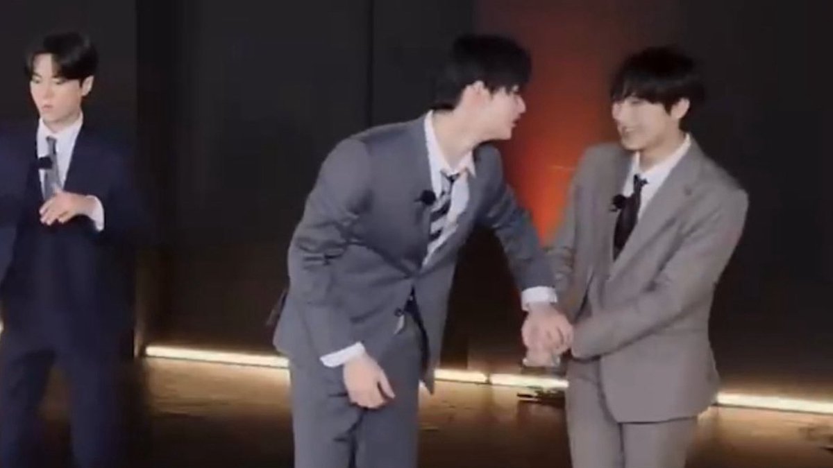 shh just let them be 🤭