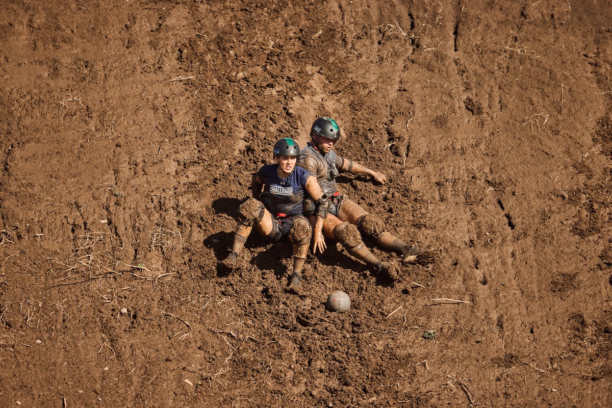 TheChallenge's tweet image. It&apos;s the moment you&apos;ve all been waiting for.
😈 #TheChallenge41 starts NOW on @mtv! 🔥