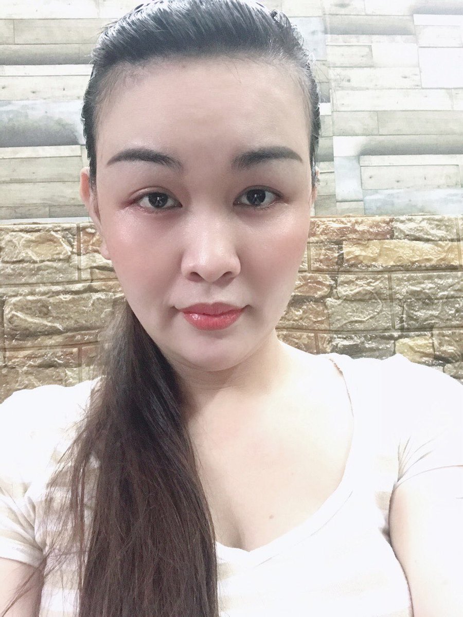 Rồi đừng ai hỏi mặt mình lúc mập sẽ thế nào nữa nhá --- face full HD 😑😑