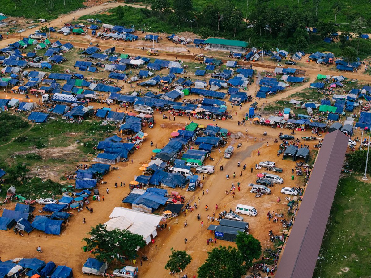 As of 29 July, resulting from #ThailandCambodia conflicts, at least 168,000 Cambodians are displaced in five provinces:
- Oddar Meanchey: 38k
- Banteay Meanchey: 34k
- Preah Vihear: 29k
- Siem Reap: 33k 
- Pursat: 3k

Source Min. Defence KH | Photo: <a href="/pheak/">ReanThort</a>