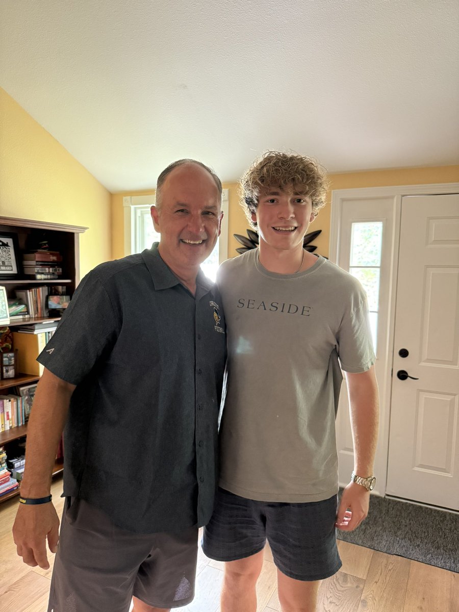 Greg Hubbard (@greghubbbard) on Twitter photo After a great meeting with <a href="/CoachJournell/">Tom Journell</a> today, I’m honored to receive an offer to <a href="/CarletonFB/">Carleton Football</a>!
<a href="/CoachRafter14/">Coach Rafter</a> <a href="/coachcarlson7/">Coach Aaron Carlson</a> <a href="/WeAreCentaurus/">Centaurus Athletics & Activities</a> After a great meeting with <a href="/CoachJournell/">Tom Journell</a> today, I’m honored to receive an offer to <a href="/CarletonFB/">Carleton Football</a>!
<a href="/CoachRafter14/">Coach Rafter</a> <a href="/coachcarlson7/">Coach Aaron Carlson</a> <a href="/WeAreCentaurus/">Centaurus Athletics & Activities</a>