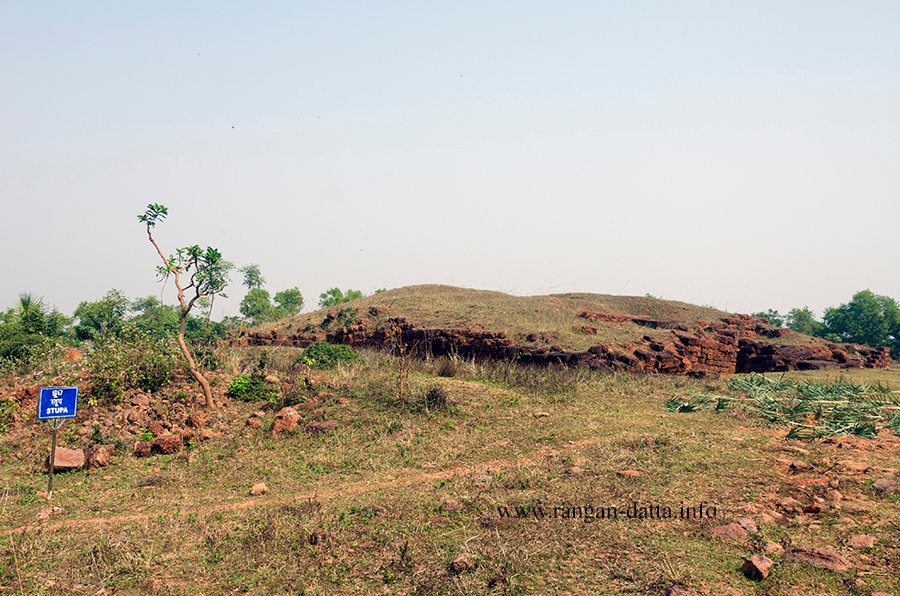 New #blogpost 

Langudi, Buddhist Archaeological site, #odisha 

Langudi is part of the Diamond Triangle. It is considered as Pushpagiri Mahavihara, which was visited by Huein Tsang 

#Buddhism #Archaeology #Heritage 

tinyurl.com/2tyv4439