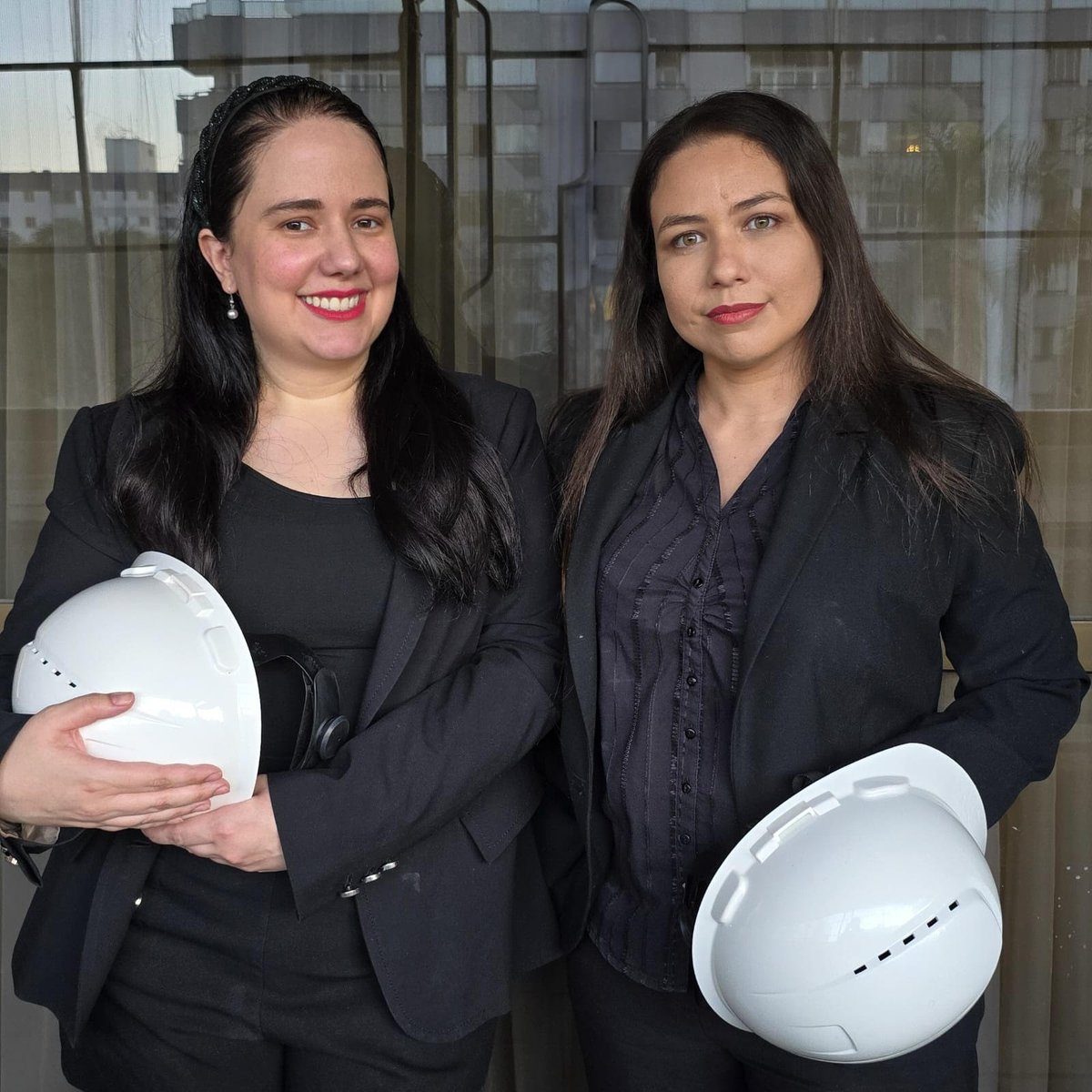 acessoengltda's tweet photo. Hoje a Acesso Engenharia completa 5 anos! Obrigada por fazerem parte da nossa história. 🏗️ 🙏 
Somos duas mulheres à frente dessa jornada, e que venham muitos outros anos de trabalho construídos com propósito.
Maria Luiza &amp; Sanara
30/07/2020 - 30/07/2025 https://t.co/bWGXQysmtm