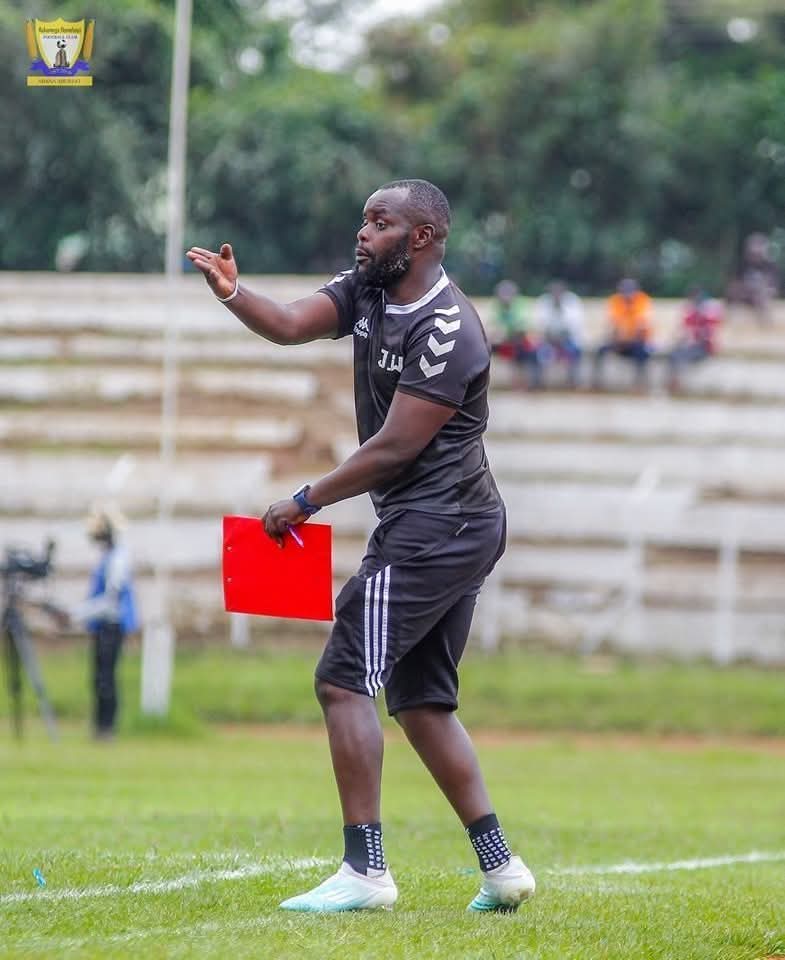 Former Kakamega Homeboyz goalkeepers’ coach John Waw has rejected an offer from Gor Mahia and is set to join Tanzanian side Pamba Jiji FC.

He travelled to Tanzania on Tuesday alongside head coach Francis Baraza for their official unveiling.

#FootballKE