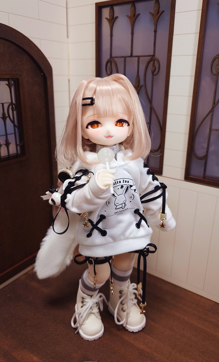 こなりん tweet media