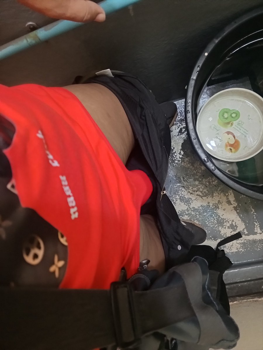 เติมในห่องน้ำสาธารณะสักหน่อยเงี่ยน ว่าวโชว์ 🛩️🛩️🥶🥶🥶