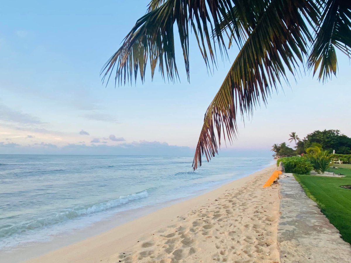 I hope and pray that my home will still be up and standing when I go back home.  Family is hunkering down safely.  My thoughts and prayers for Hawaii and its people.