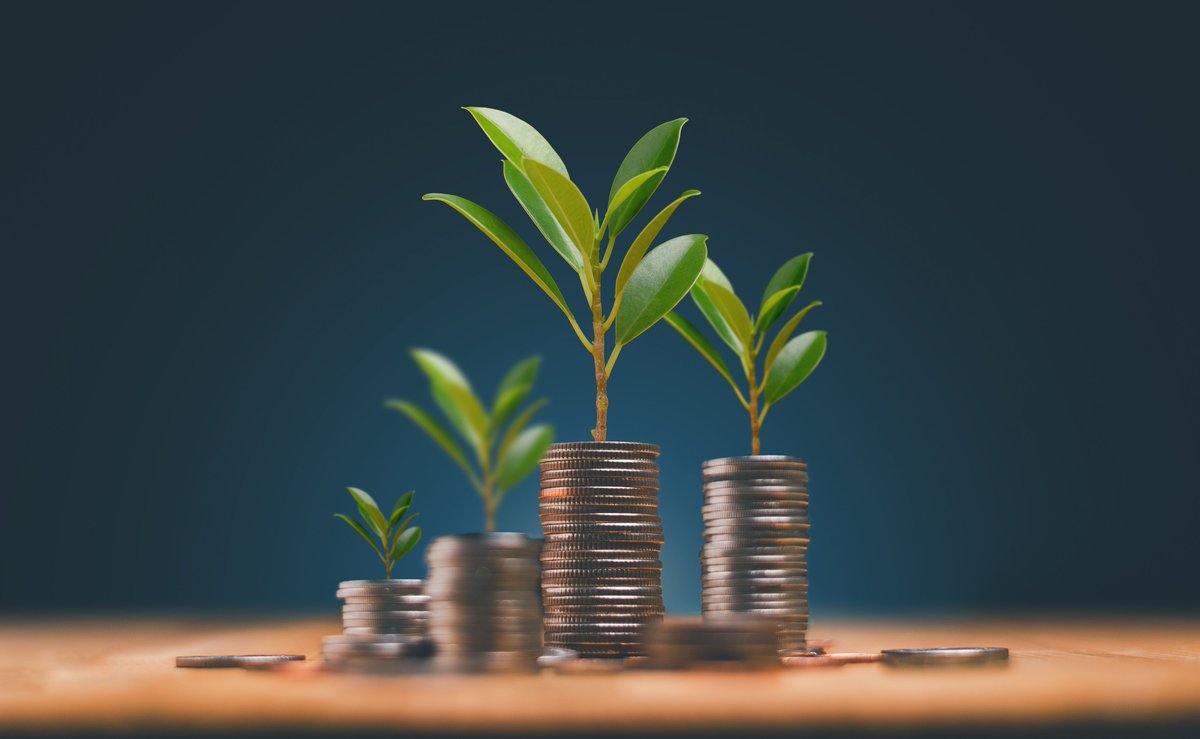 IEEFA South Asia (@ieefa_southasia) on Twitter photo 💸Green bonds hit US$577bn in 2024, but still make up only 3% of the global bond market. A briefing note by <a href="/labanyajena1/">Labanya Prakash</a> and #VandanaVuppuluri explores the opportunities, pitfalls & shrinking #greenium in the green bond space. Read the full note: tinyurl.com/5n979pdr 💸Green bonds hit US$577bn in 2024, but still make up only 3% of the global bond market. A briefing note by <a href="/labanyajena1/">Labanya Prakash</a> and #VandanaVuppuluri explores the opportunities, pitfalls & shrinking #greenium in the green bond space. Read the full note: tinyurl.com/5n979pdr