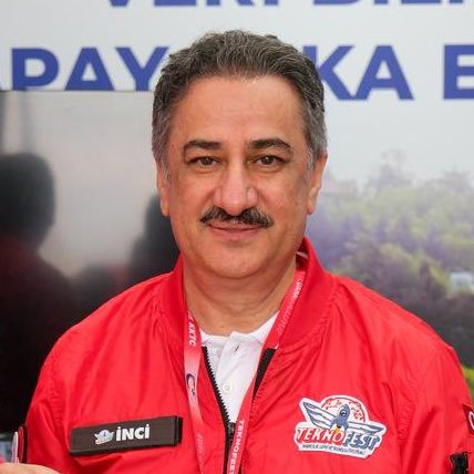 Boğaziçi kayyumu Naci İnci’nin aynı anda sürdürdüğü görevler:

-Boğaziçi Üniversitesi rektörlüğü
-Turkcell Yönetim Kurulu üyeliği
-Tübitak Yönetim Kurulu üyeliği
-Türk Japon Üniversitesi Konseyi üyeliği