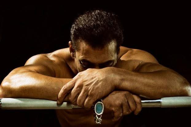 Mohammed Sohail โ (@itssohailm) on Twitter photo #SalmanKhan HALTS #BattleOfGalwan๐ช  shoot to focus on his FITNESS, ensuring he does justice to the real hero's legacy..
This gonna be his most intense prep since SULTAN. ๐ฅ #SalmanKhan HALTS #BattleOfGalwan๐ช  shoot to focus on his FITNESS, ensuring he does justice to the real hero's legacy..
This gonna be his most intense prep since SULTAN. ๐ฅ