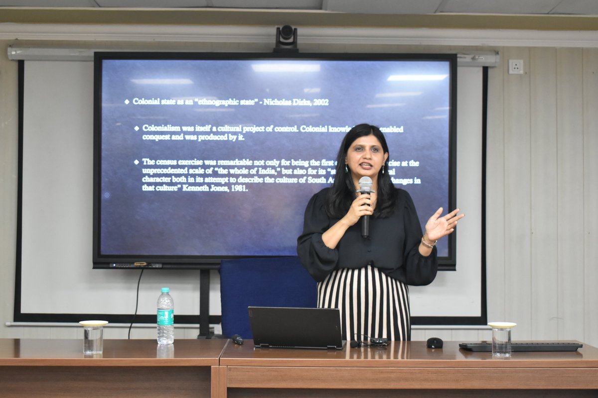 Seminar - Dr. Shireen Azam (DPhil, Oxford) delivered an illuminating talk on: "The Muslim Lower Caste in Modern India."

Drawing comparisons from the Population census from the pre-British period and the British Colonial period, the talk first established the historical primacy