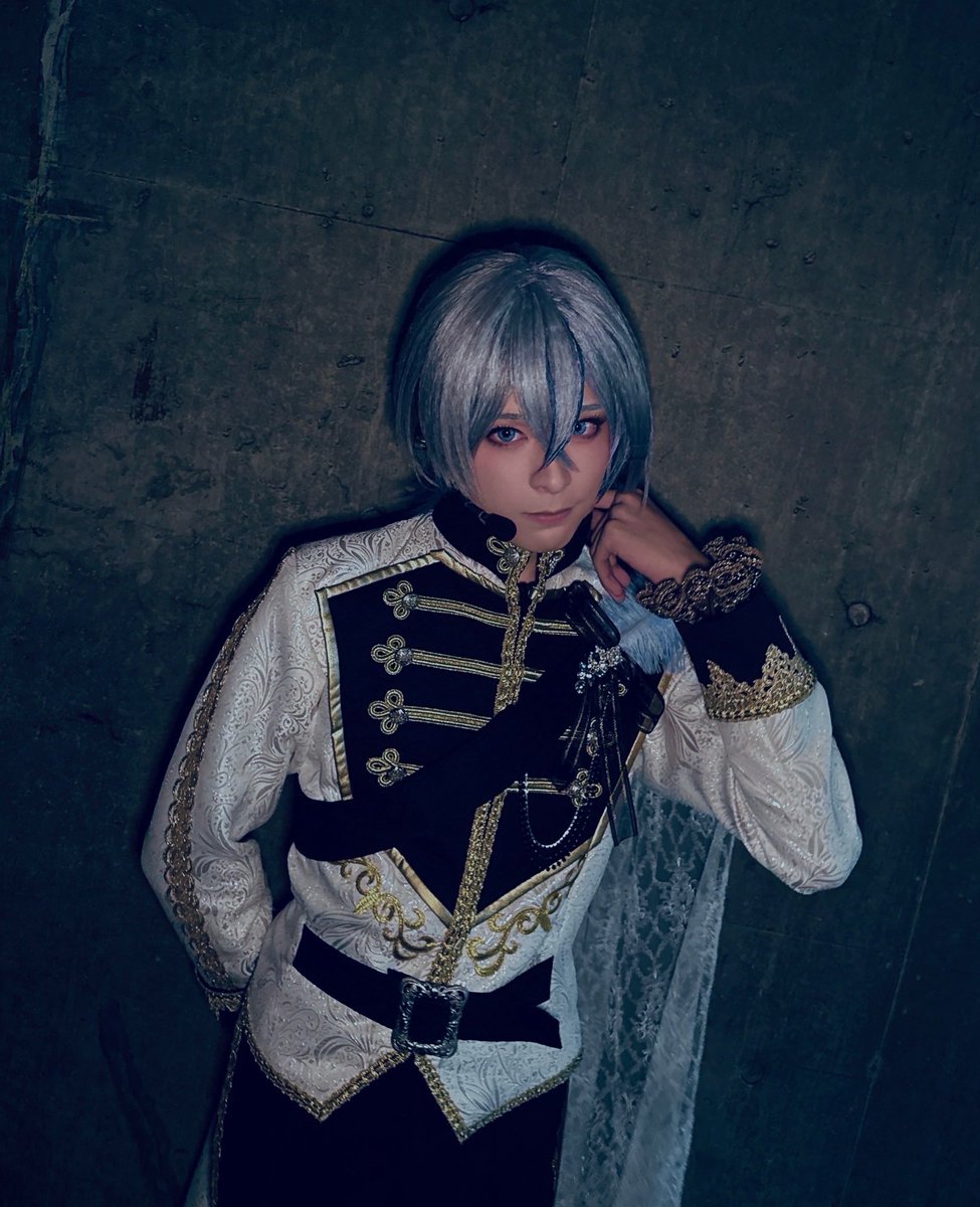 ミュージカル『刀剣乱舞』 
目出度歌誉花舞 十周年祝賀祭

大慶の新衣装！
源清麿役の信長さんに撮ってもらいました！

東京ドーム公演2日目も楽しみましょー！！
#刀ミュ