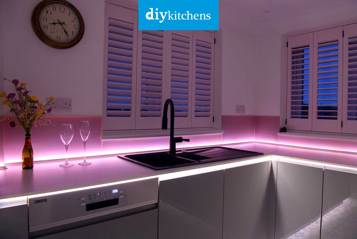DIY_Kitchens's tweet image. 🌟 Colin &amp;amp; Joan from Lincolnshire shows us their completed Innova Luca Gloss Heron Grey Handleless #kitchen, supplied by DIY Kitchens (Ref:4096) - bit.ly/CustomerKitche…

Visit diy-kitchens.com to see how much you could save on your new kitchen

#luca #handlelesskitchens