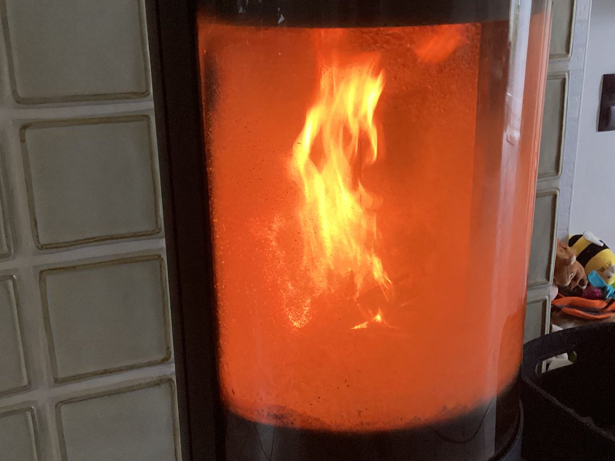 #Klimakatastrophe 
Bei der Gluthitze und gemessen 11,8 C musste es geschehen.
Wir haben es getan.