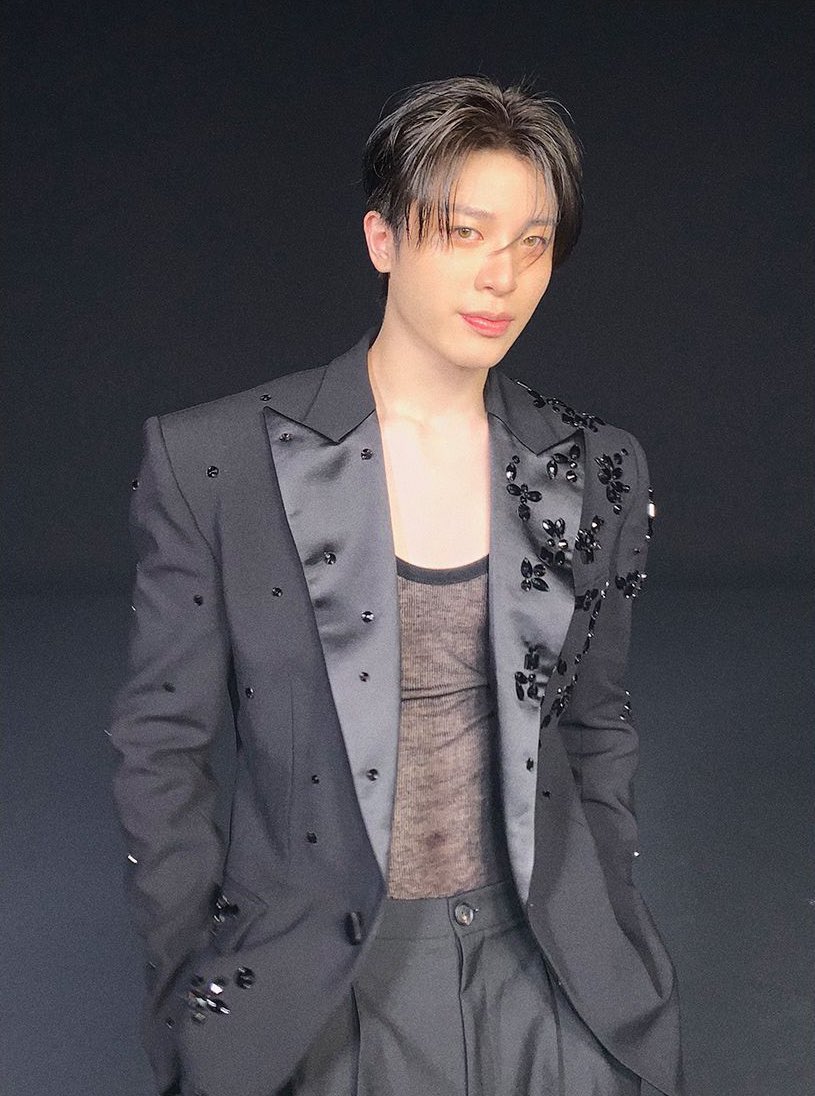so junghwan weverse renewal membership gift 📸 #소정환