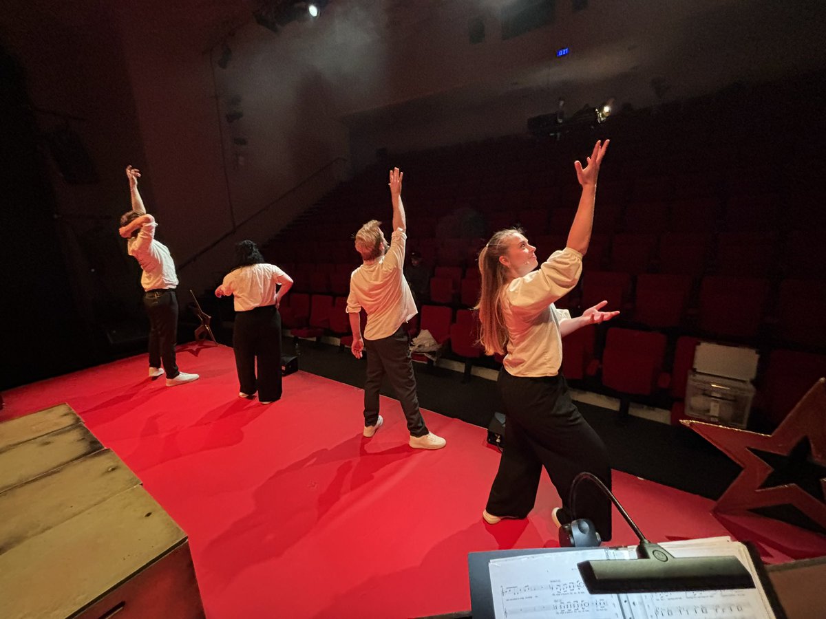 Alexander S. Bermange (@bermange) on Twitter photo The view from the piano at yesterday’s dress rehearsal of <a href="/LikeAMusical/">I Wish My Life Were Like A Musical</a> at <a href="/Gildedballoon/">Gilded Balloon</a> at <a href="/edfringe/">Edinburgh Festival Fringe</a>… The view from the piano at yesterday’s dress rehearsal of <a href="/LikeAMusical/">I Wish My Life Were Like A Musical</a> at <a href="/Gildedballoon/">Gilded Balloon</a> at <a href="/edfringe/">Edinburgh Festival Fringe</a>…