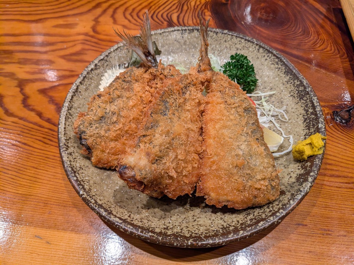 HBOgoma's tweet photo. 昨日は久々に沼津まで
今回はマジェSで高速使わずに下道で行ってみた https://t.co/XzDOnnND0h