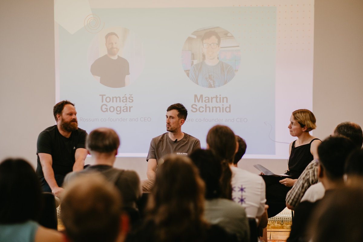 🚀Building an AI startup: In the latest edition of the Miton AI Times event, we had the pleasure of hosting two high-profile AI founders: <a href="/TomasGogar/">Tomas Gogar</a>, CEO and co-founder of @rossumai, and Martin Schmid <a href="/Lifrordi/">Martin Schmid</a>, CEO and co-founder of Equilibre.
They shared their insights on