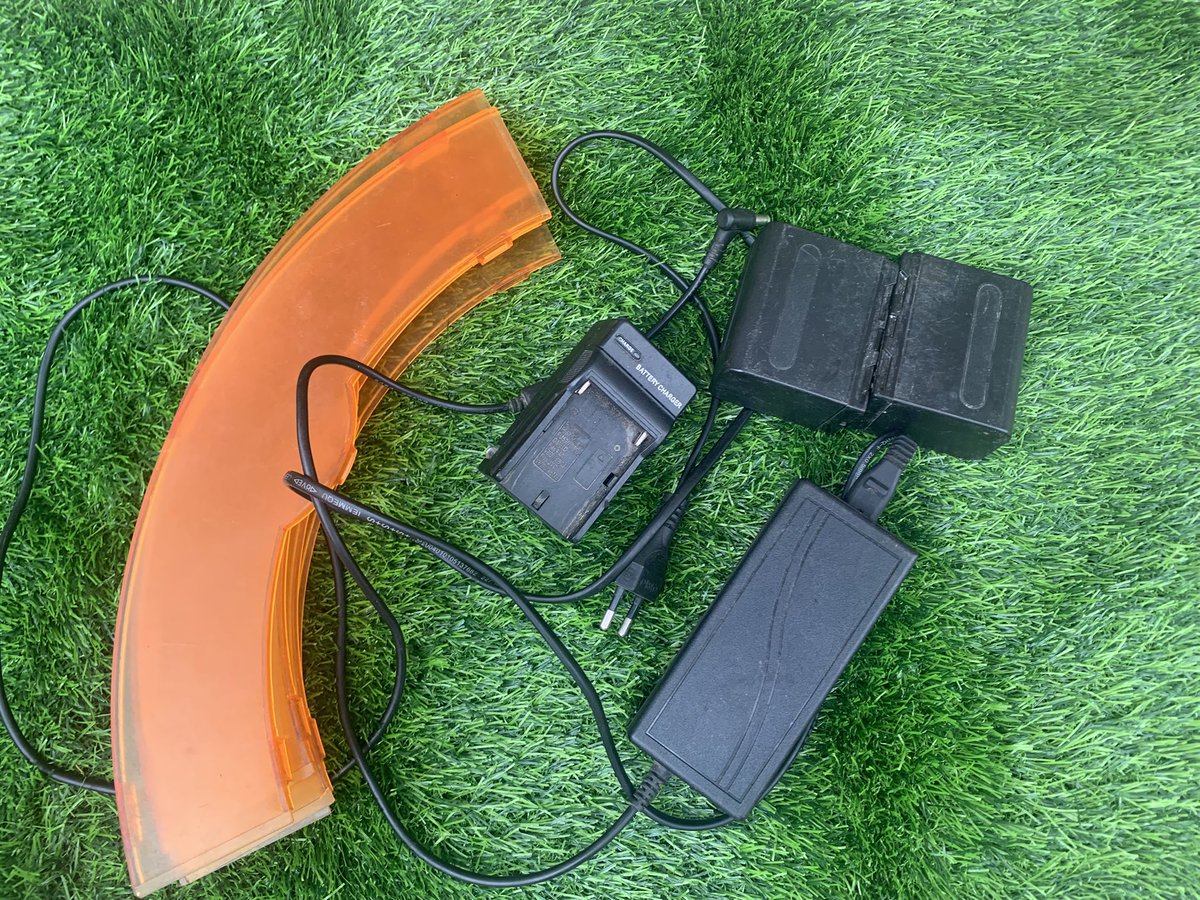 ExcelOsifo's tweet photo. Ring light for sale
Location:Abuja
Price :50k

Specifications;

18 inches ring light with charger,2 colour filters(white and orange),2large batteries,1 battery charger 
Send a dm if interested 

@ABUJAPLUG https://t.co/MsJUTWUQ2E