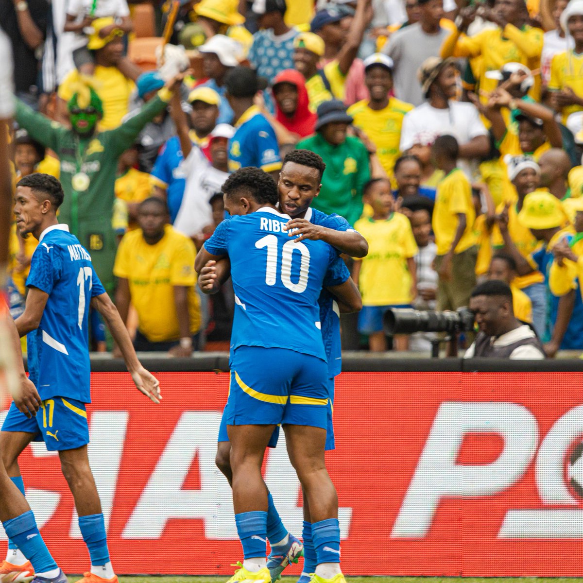 Masandawana's tweet image. ⭐ 𝗖𝗢𝗦𝗧𝗔 𝗪𝗔 𝗥𝗢𝗡𝗔 ⭐

🏆 PSL Footballer of the Season
👏 #BetwayPrem Player&apos;s Player of the Season
⚽ #BetwayPrem Top Goal Scorer
🔥 #BetwayPrem Goal of the Season

Tell us your favourite Lucas Ribeiro moment in the comments below!🔽🧏

#Sundowns #PSLAwards25