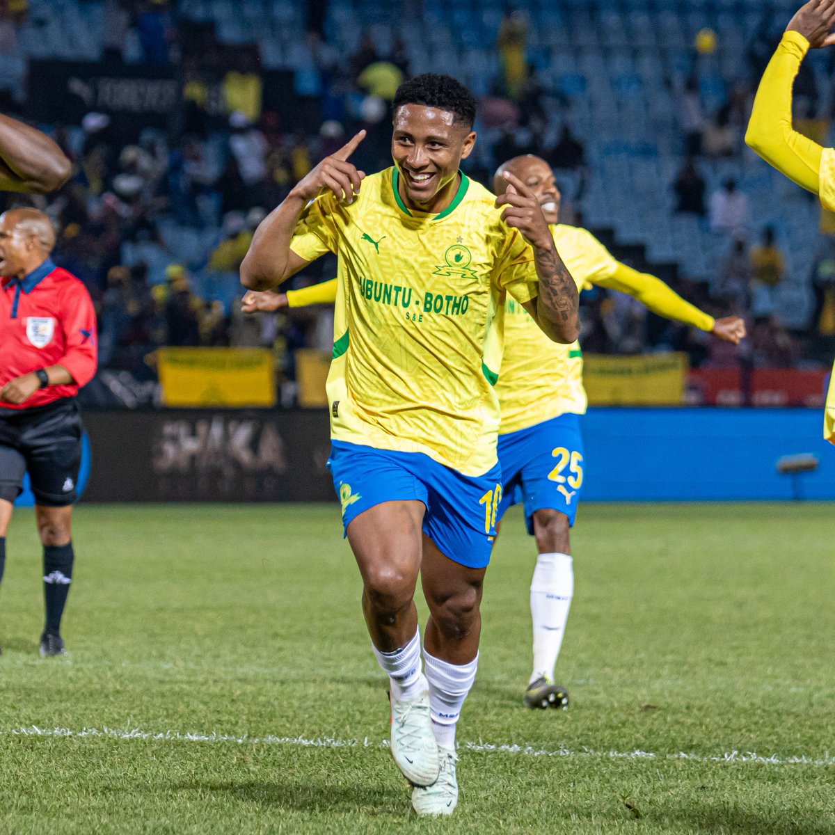 Masandawana's tweet image. ⭐ 𝗖𝗢𝗦𝗧𝗔 𝗪𝗔 𝗥𝗢𝗡𝗔 ⭐

🏆 PSL Footballer of the Season
👏 #BetwayPrem Player&apos;s Player of the Season
⚽ #BetwayPrem Top Goal Scorer
🔥 #BetwayPrem Goal of the Season

Tell us your favourite Lucas Ribeiro moment in the comments below!🔽🧏

#Sundowns #PSLAwards25