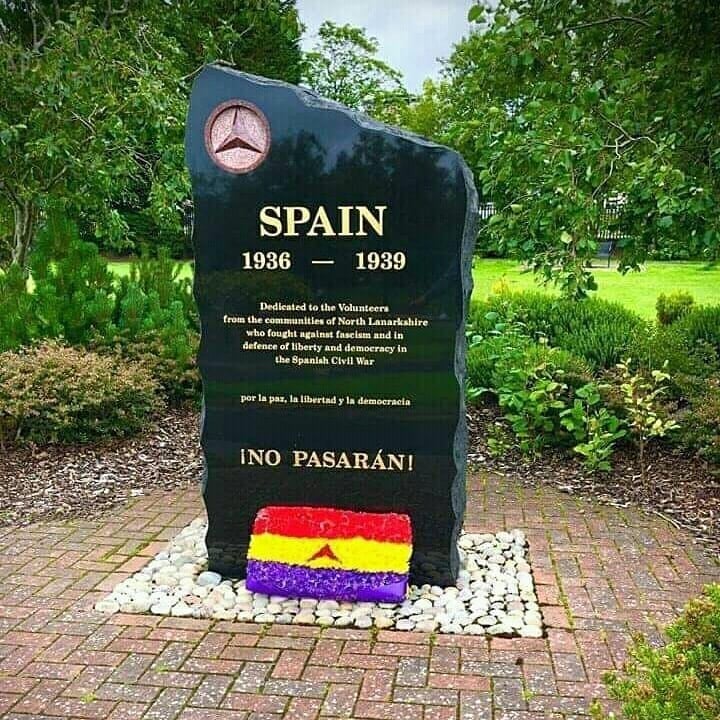Escocia : ubicado en Glasgow. El monumento rinde homenaje a los aproximadamente 40 voluntarios escoceses que se unieron a las Brigadas Internacionales para combatir el fascismo en España.